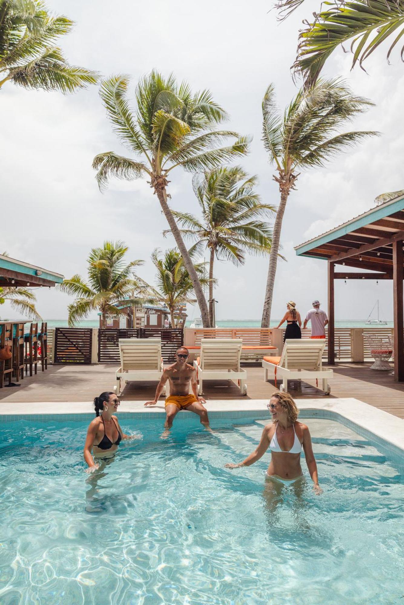 Ocean Tide Beach Resort San Pedro  Zewnętrze zdjęcie